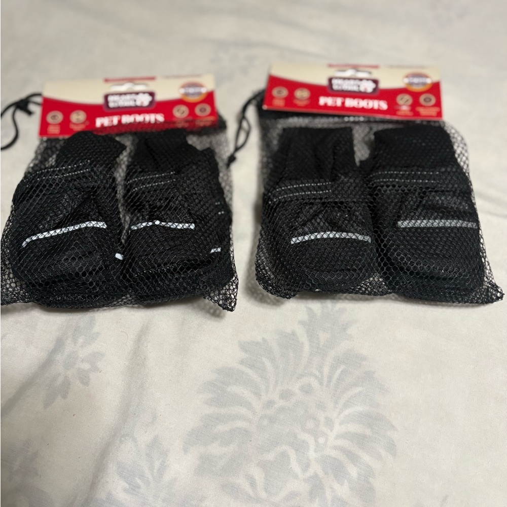 Heart to Tail Black Pet Boots - Picture 4 of 7